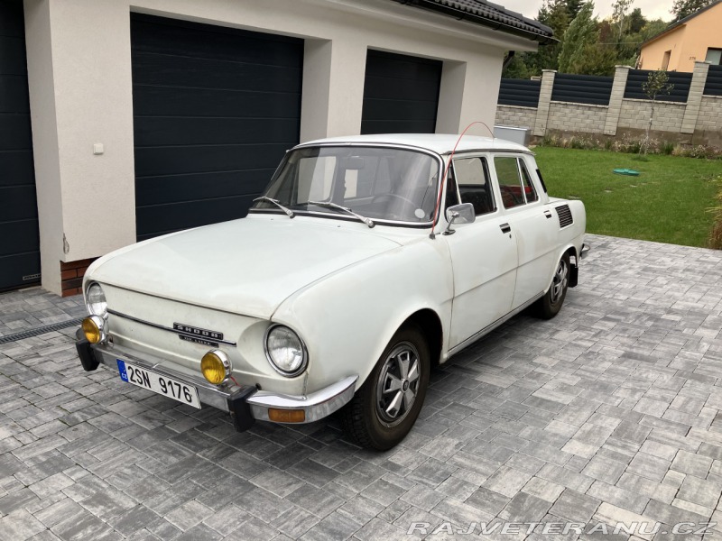 Škoda 100 