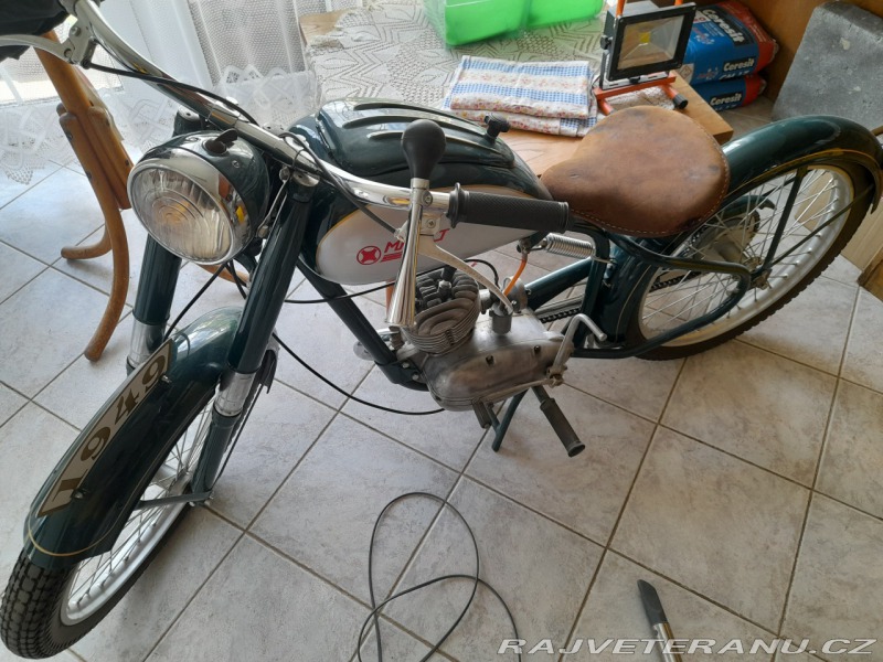 Jawa 90 Manet