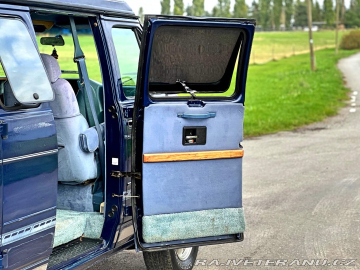 Chevrolet G20 5.7 V8 | Choo Choo Custom 1995