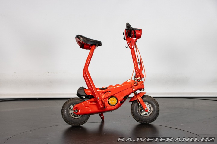 Ostatní značky Ostatní modely Quasar TENDER CICLOMOTORE PIEGHEVOLE 1983