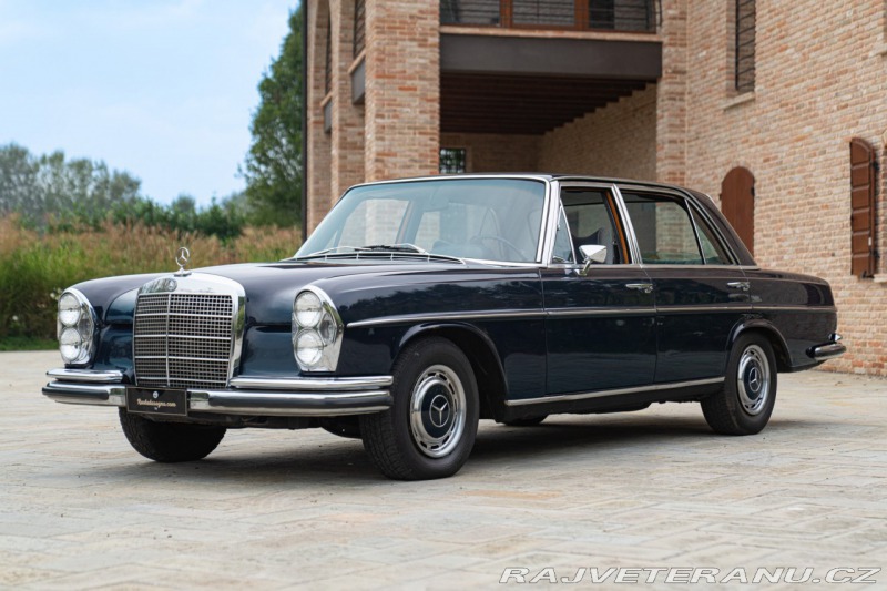 Mercedes-Benz 300 SEL 3.5
