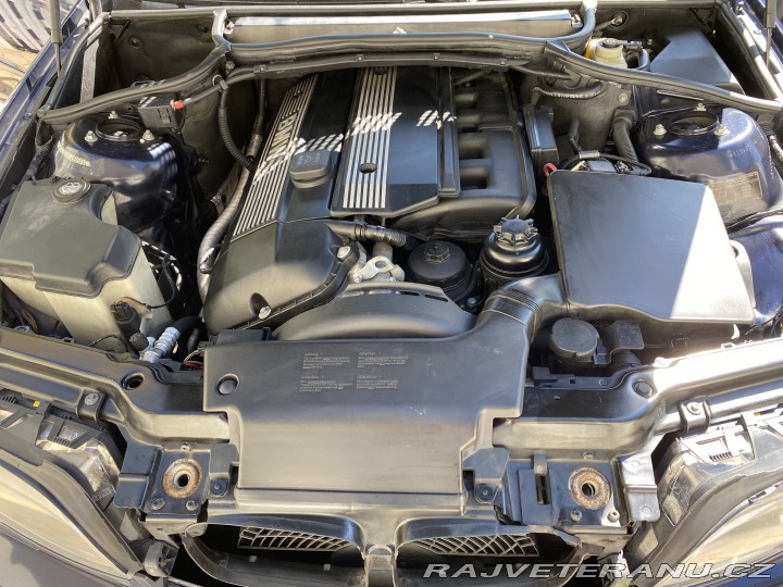BMW 3 330 i, E46 2001