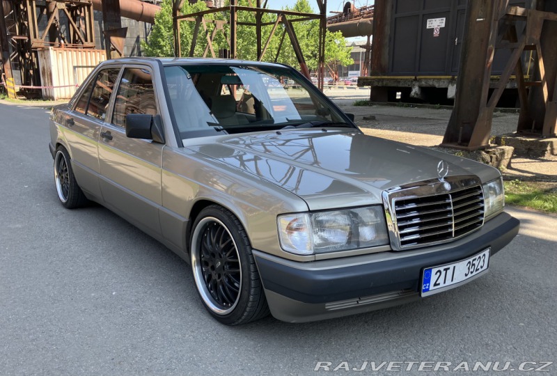 Mercedes-Benz 190