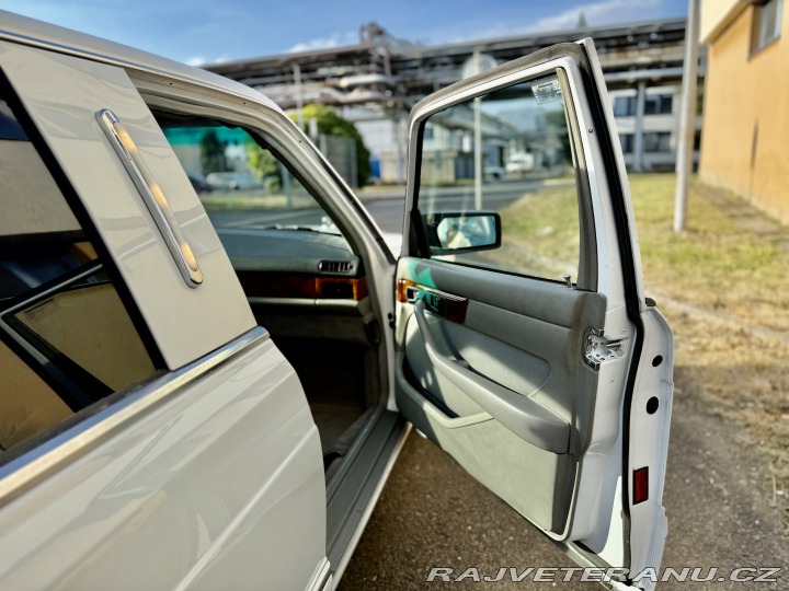 Mercedes-Benz 560 W 126 560 SEL 1987