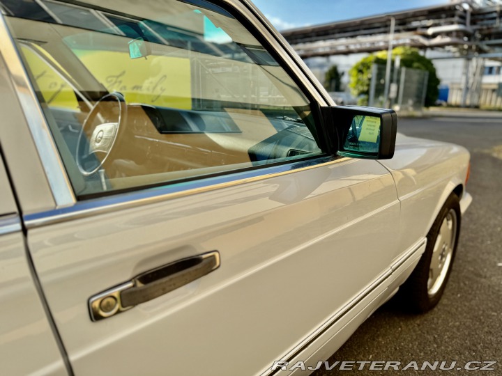 Mercedes-Benz 560 W 126 560 SEL 1987
