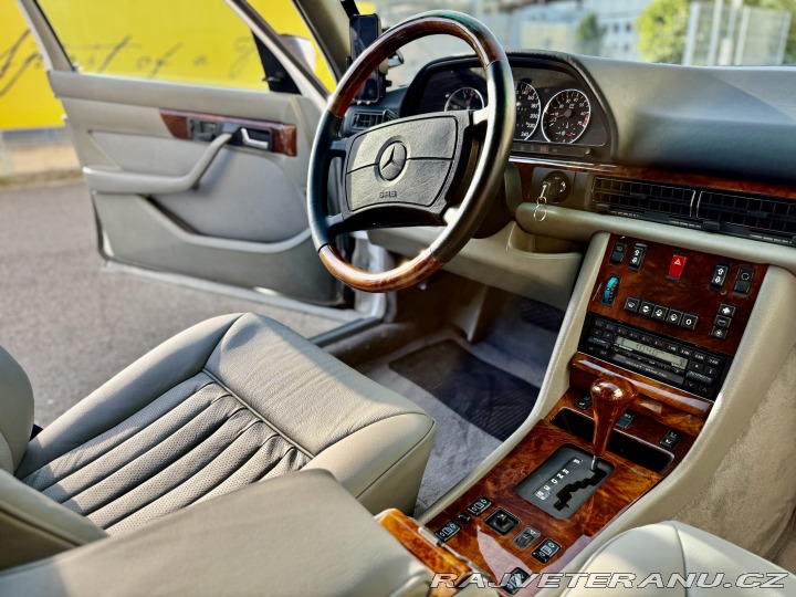 Mercedes-Benz 560 W 126 560 SEL 1987