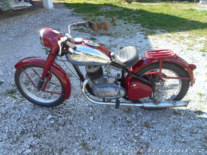 Jawa 250 pérák Zbrojovka 1949