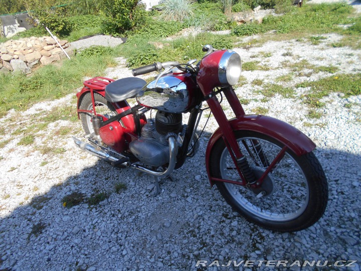 Jawa 250 pérák Zbrojovka 1949