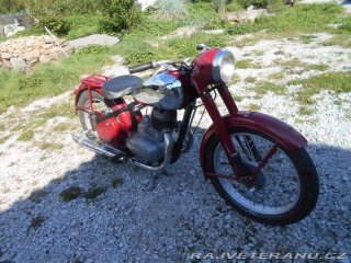 Jawa 250 pérák Zbrojovka 1949