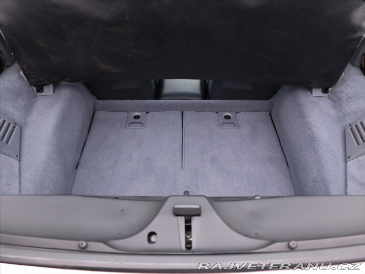 Chevrolet Corvette 5,7 TPI V8 208 kW DPH STK 1991