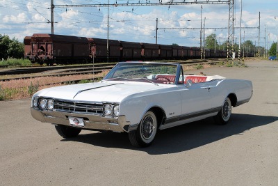 Oldsmobile Delta 88 Convertible