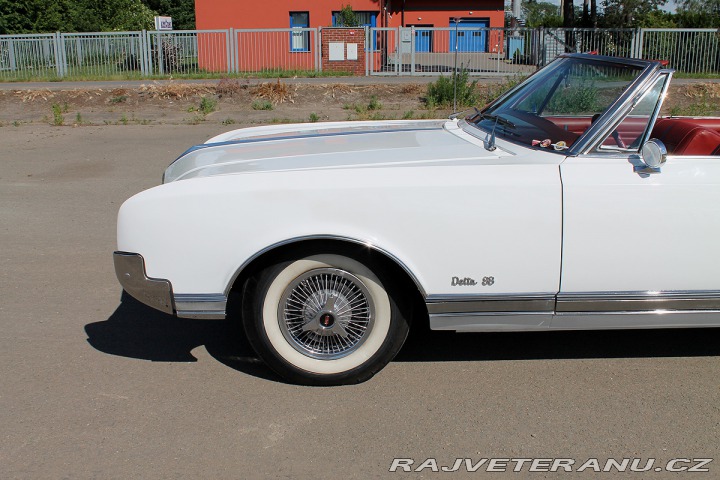 Oldsmobile Ostatní modely Delta 88 Convertible 1966