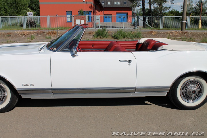 Oldsmobile Ostatní modely Delta 88 Convertible 1966
