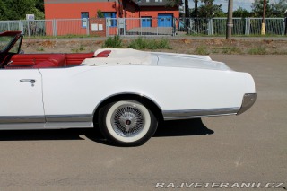 Oldsmobile Ostatní modely Delta 88 Convertible 1966