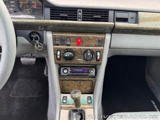Mercedes-Benz E W124 300CE KUPÉ AMG 1990