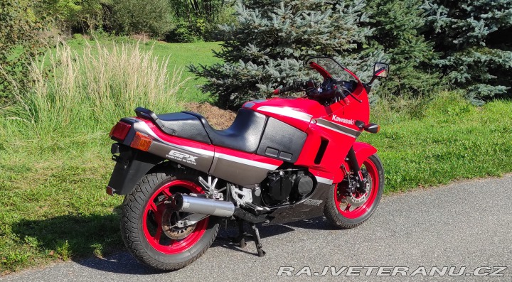 Kawasaki Ostatní modely GPX 600 R 1990