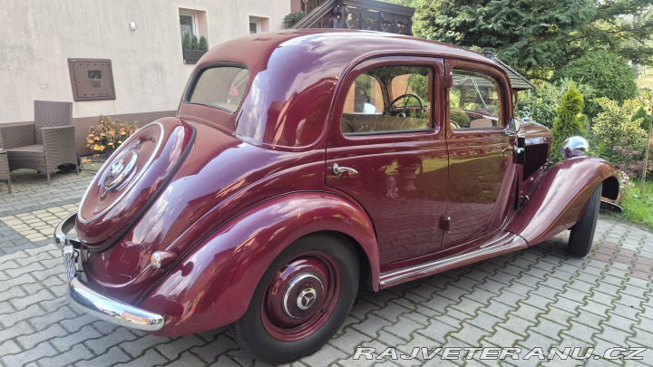 Mercedes-Benz 190 W110 heckflosse 1965