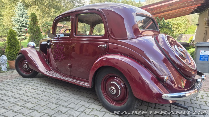 Mercedes-Benz 190 W110 heckflosse 1965