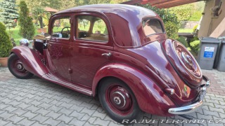 Mercedes-Benz 190 W110 heckflosse 1965