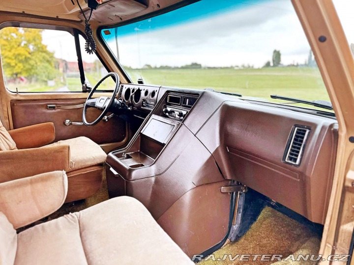 Chevrolet G20 5.0 V8 | Sherrod Vans 1981