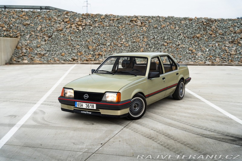 Opel Ascona C