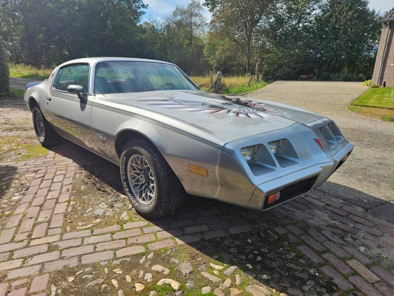 Pontiac Firebird V8 4.9