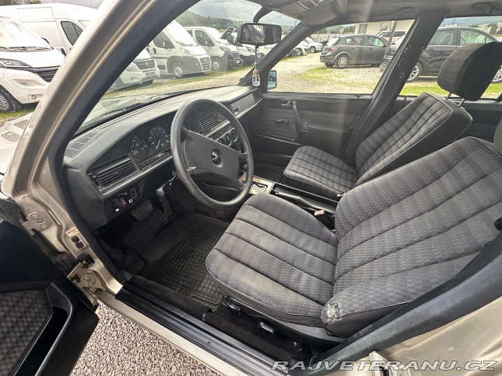 Mercedes-Benz 190 190 D 1989
