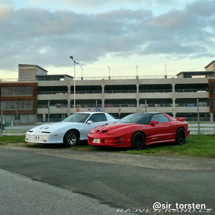 Pontiac Trans Am V8 manuál 1986