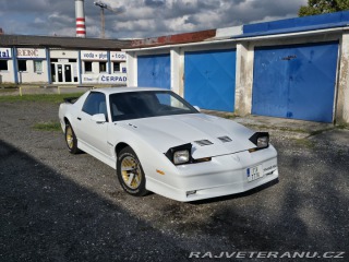 Pontiac Trans Am V8 manuál 1986