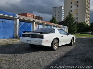 Pontiac Trans Am V8 manuál 1986