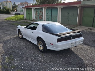 Pontiac Trans Am V8 manuál 1986