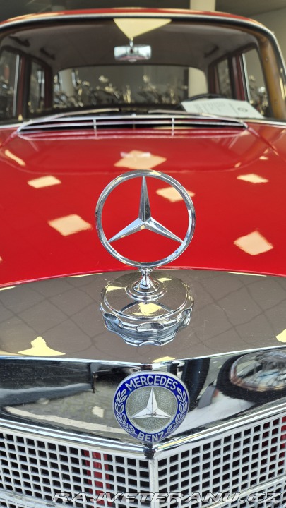 Mercedes-Benz 190 W110 HECKFLISSE 1963
