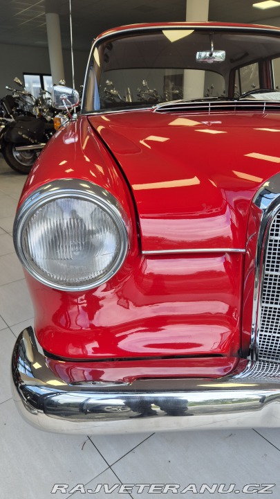 Mercedes-Benz 190 W110 HECKFLISSE 1963