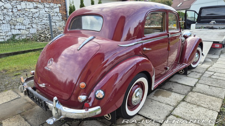 Mercedes-Benz 190 W110 HECKFLISSE 1963