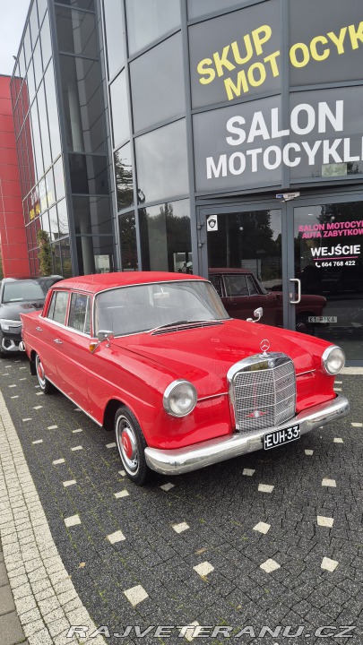 Mercedes-Benz 190 W110 HECKFLISSE 1963