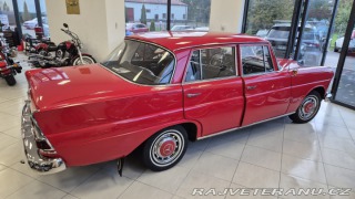 Mercedes-Benz 190 W110 HECKFLISSE 1963