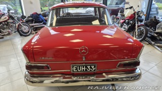 Mercedes-Benz 190 W110 HECKFLISSE 1963