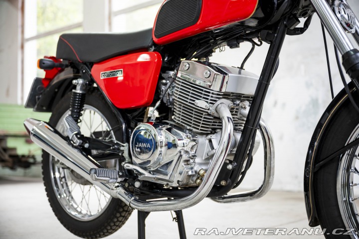 Jawa 250 CALIFORNIAN 4T (10 ks) 2015