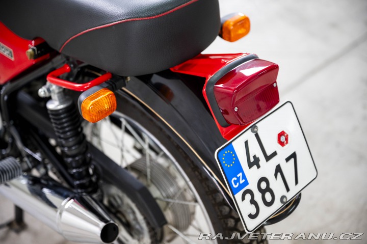 Jawa 250 CALIFORNIAN 4T (10 ks) 2015