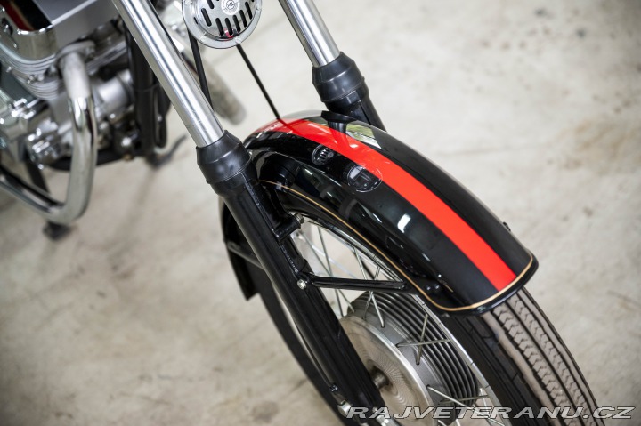 Jawa 250 CALIFORNIAN 4T (10 ks) 2015