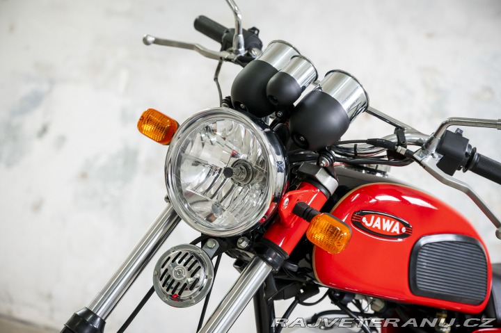 Jawa 250 CALIFORNIAN 4T (10 ks) 2015