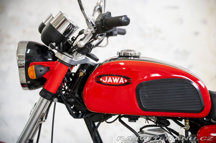 Jawa 250 CALIFORNIAN 4T (10 ks) 2015