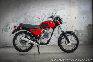 Jawa 250 CALIFORNIAN 4T (10 ks) 2015