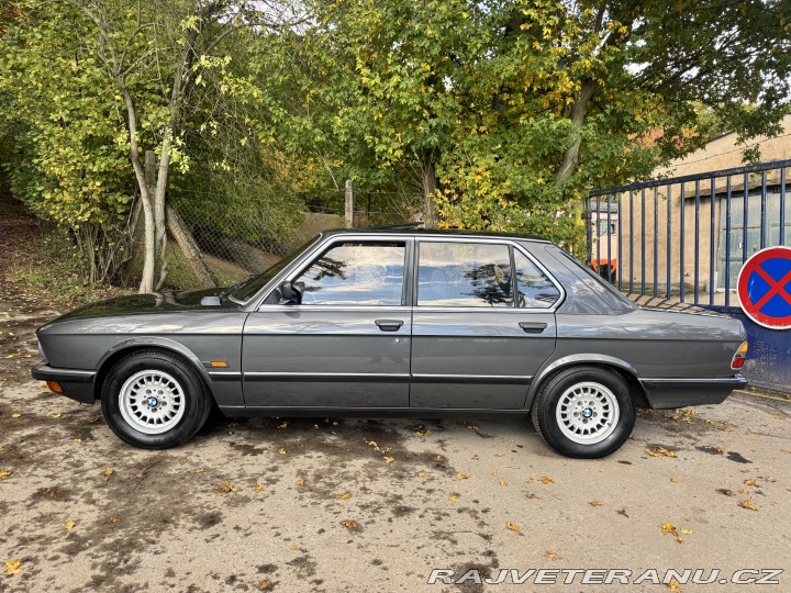 BMW 5 E28 528i 1982
