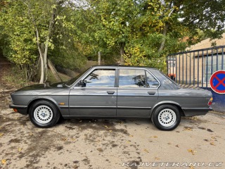 BMW 5 E28 528i 1982