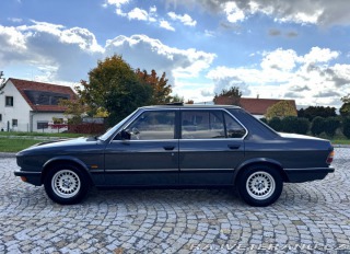 BMW 5 E28 528i 1982