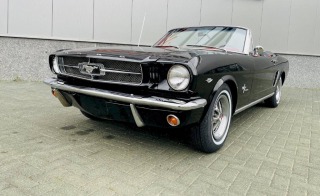 Ford Mustang Convertible
