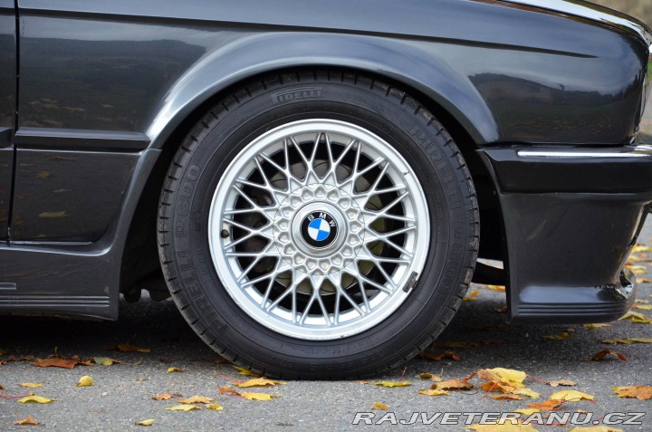 BMW 3 325i E30 1986