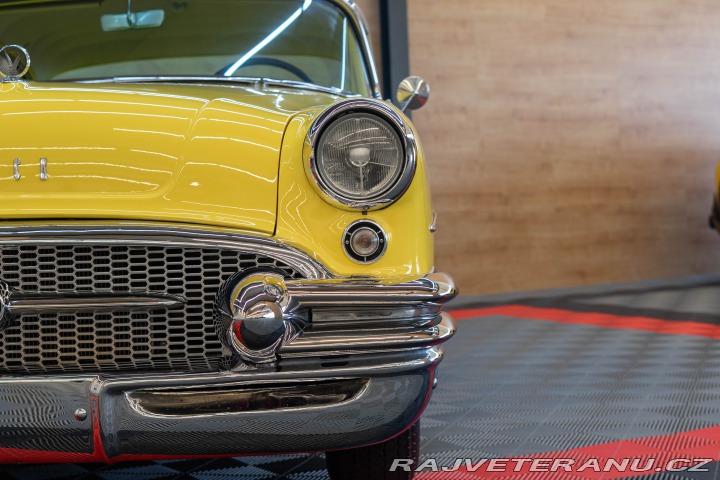 Buick Special Riviera model 46R 1955