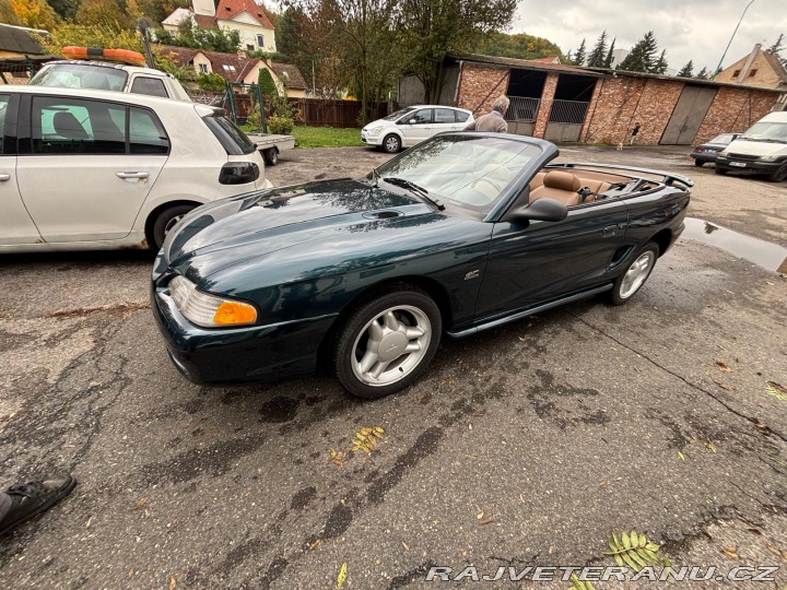 Ford Mustang GT Convertible 1994